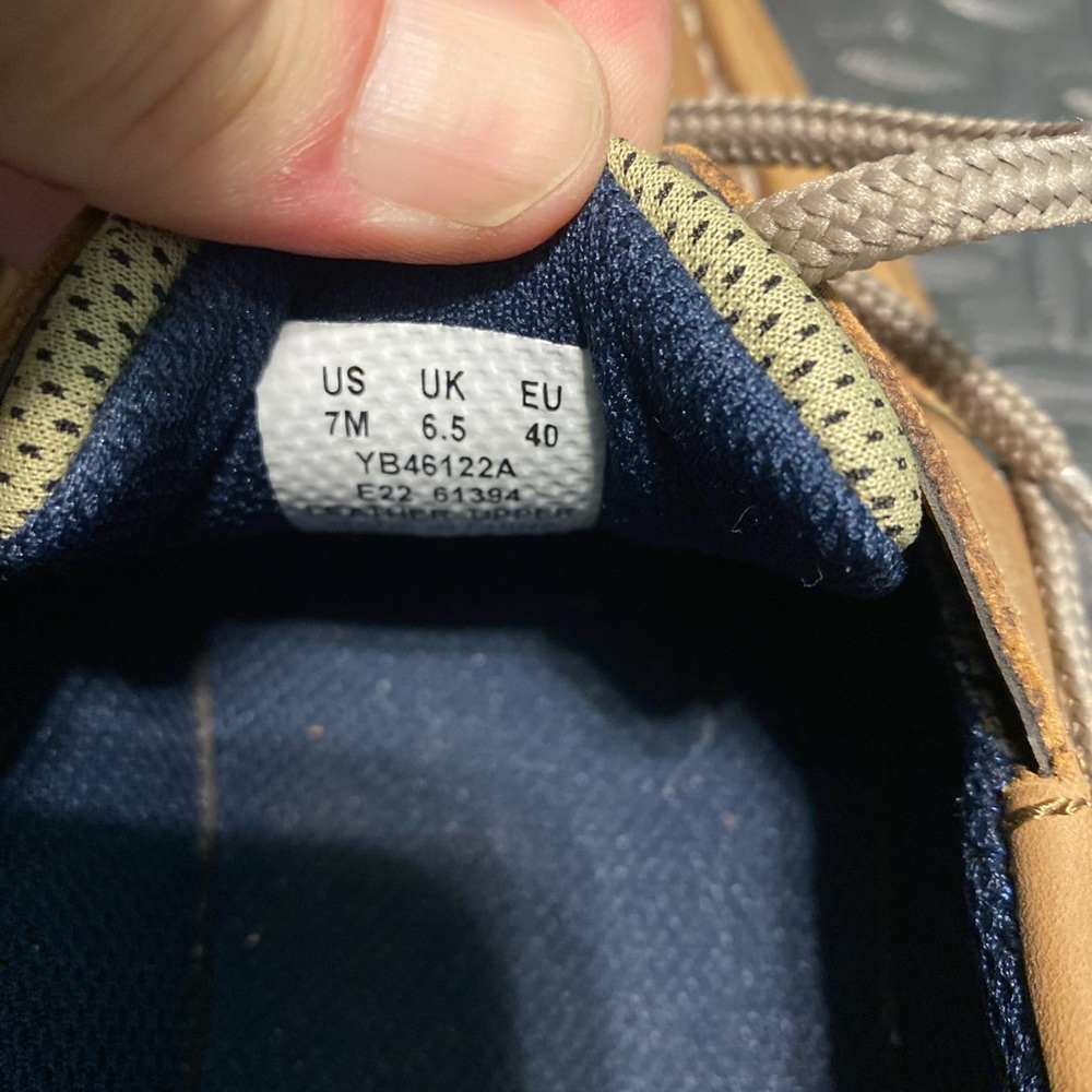 Sperry Top Siders Size 7 Worn once - Picture 5 of 6